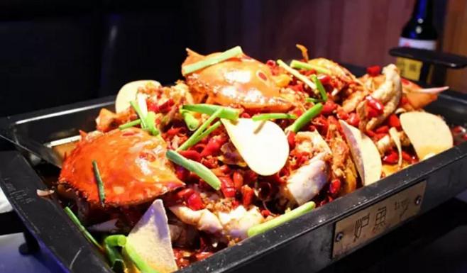 乌鲁木齐八钢烤鱼,乌鲁木齐新天润美食烤鱼