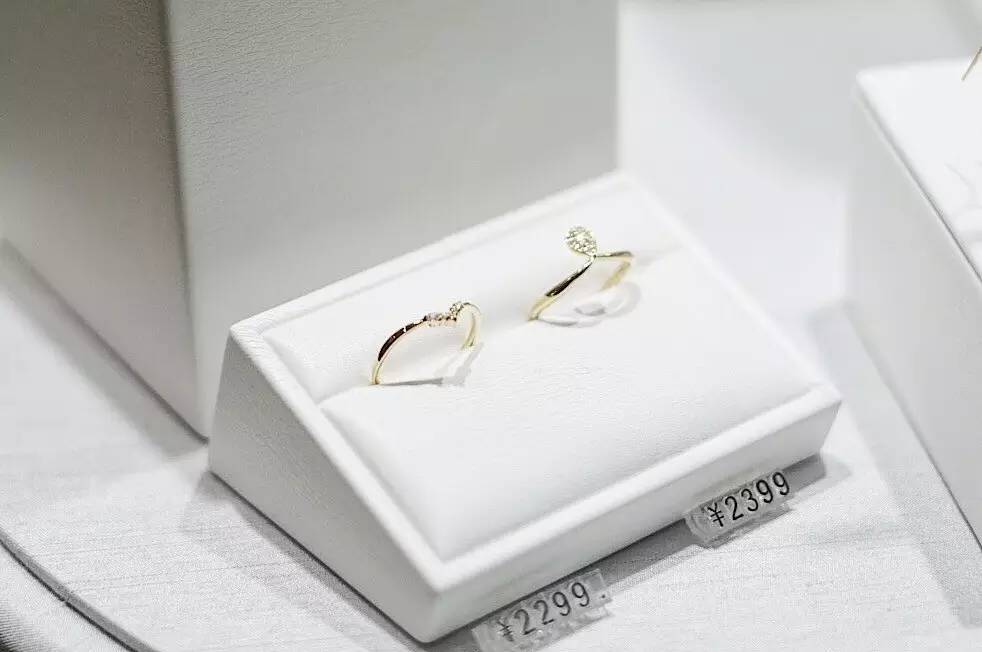 直男们有救了！这13家从未杭州亮相的新店，总有一款圣诞礼物，适合你的女神……