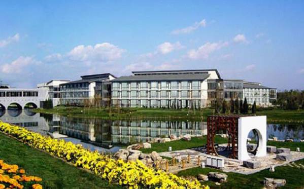 周末去温泉山庄度假,周末去泡汤