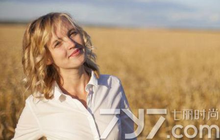 晒太阳皮肤痒怎么回事,晒太阳晒的皮肤瘙痒怎么回事