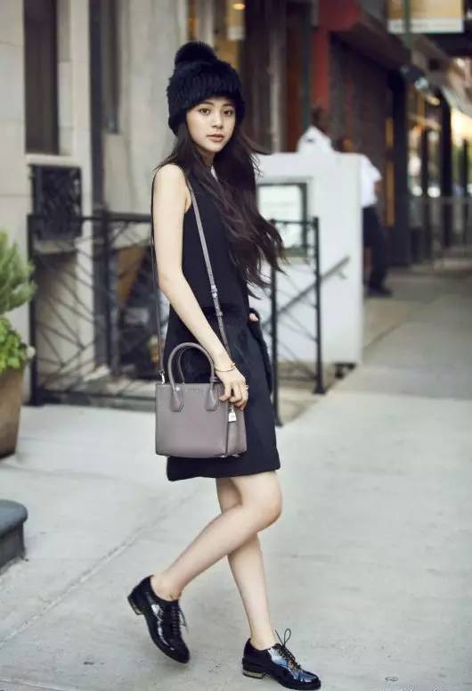 michaelkors奢侈品女包搭配,michaelkors时尚