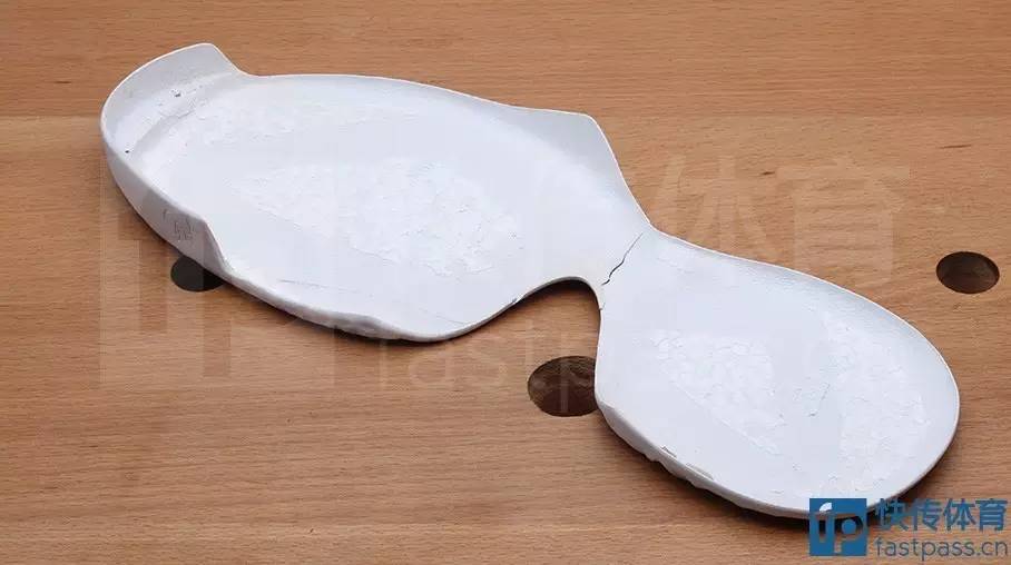 为什么哈登脚趾变形,哈登技术拆解