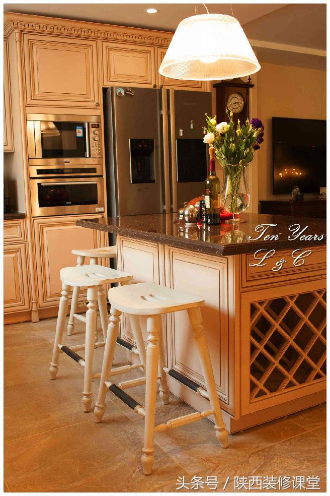 结婚已经十年，十年给老婆的礼物就是这套不大不小的房子