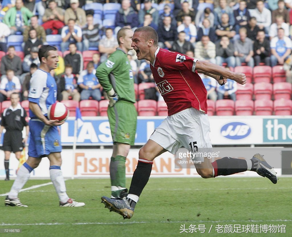 足球鞋历史第一战靴,历史最好碎钉足球鞋