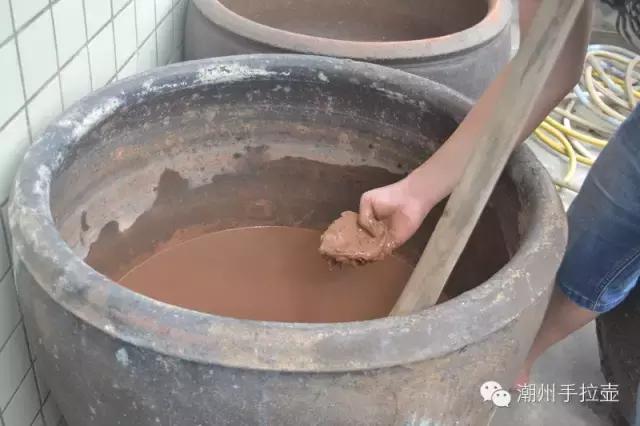潮州朱泥手拉壶和宜兴朱泥对比,潮州蛋壳手拉壶泥料