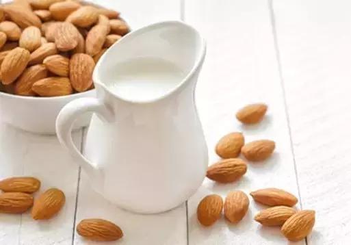 精选名中医养生药膳汤品，9个系列200多种汤方