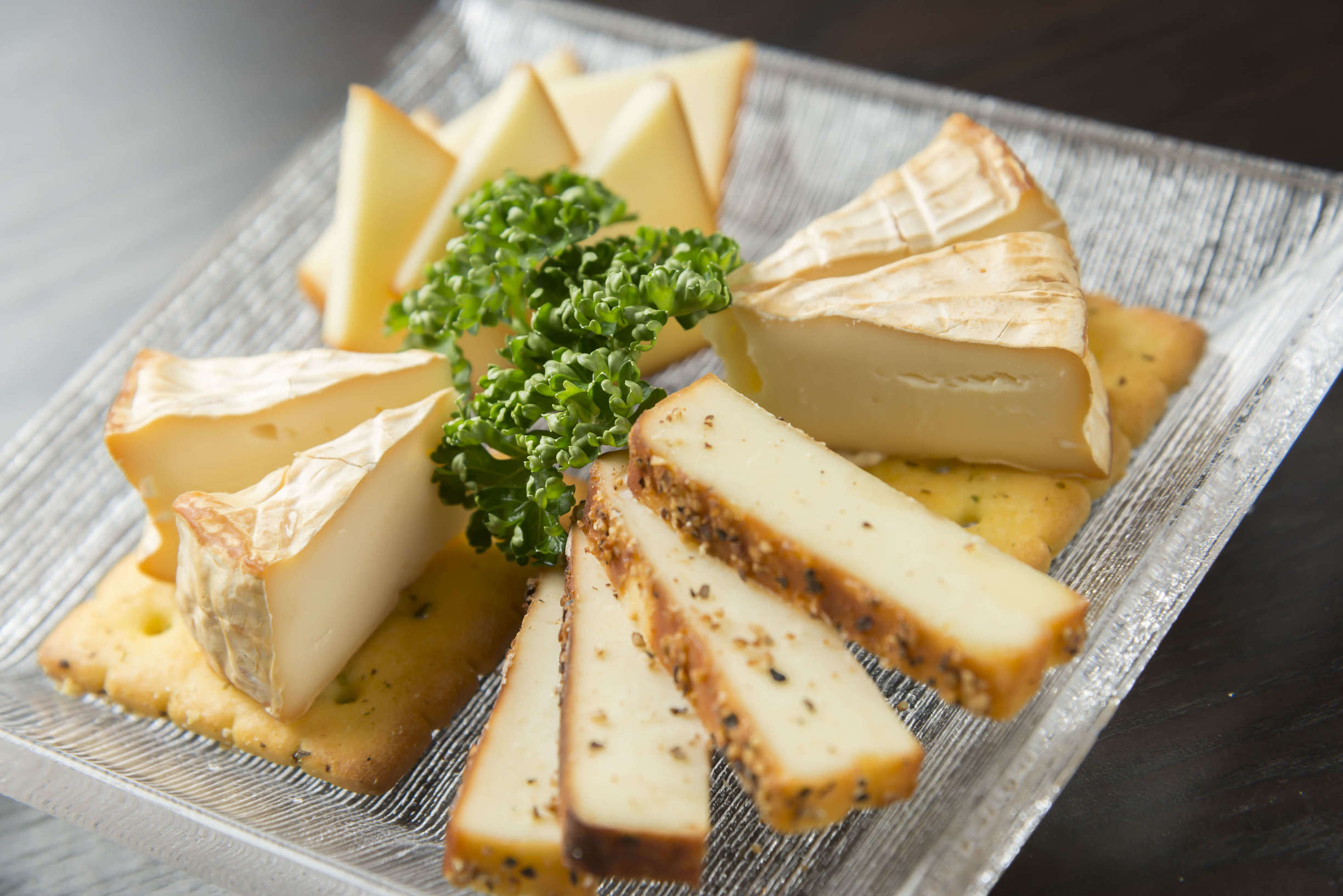 女人怀孕期间，这些好吃的食物却要少碰！