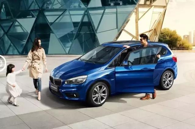 奔驰b200和宝马2系旅行车选哪个,宝马2系旅行车2016款218i运动