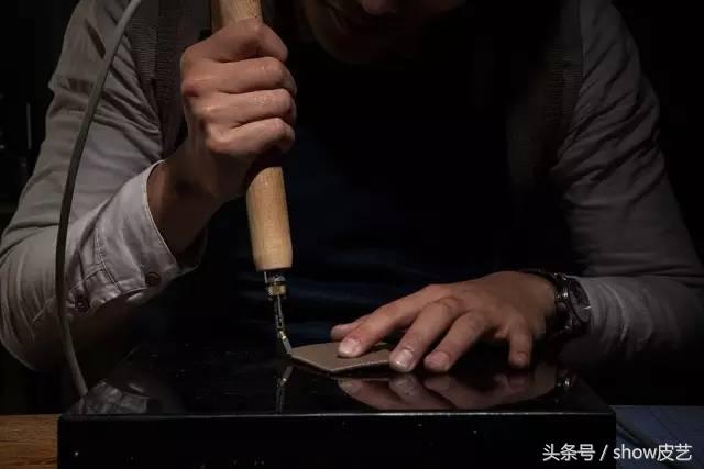 手工皮具制作流程揭秘,皮具手工缝制针法视频