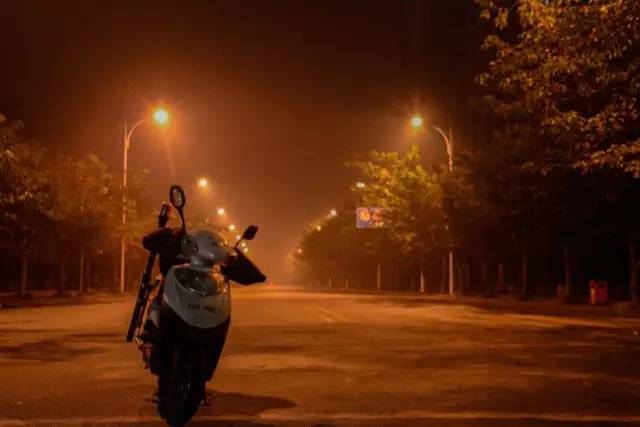 超感动！他们有个共同的名字叫守夜人！