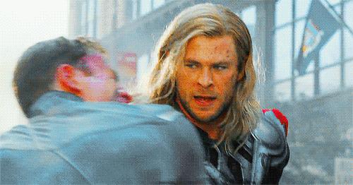 为了这些“C*杯罩**”，超级英雄们足足练了50年