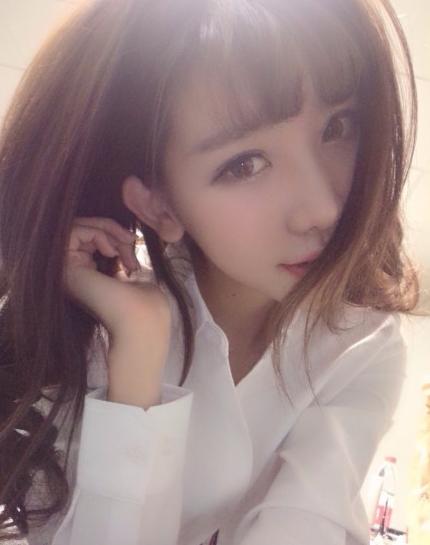 逗逼先僧：讽刺那些老发自拍瞎逼逼的女神，搞笑图片合集22