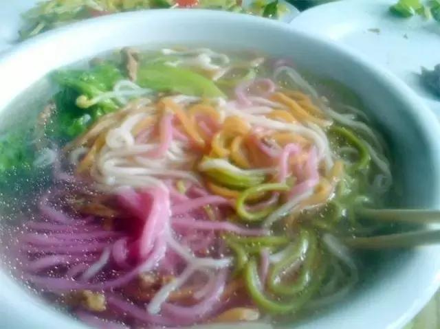 美食diy想怎么吃就怎么吃,好吃的五彩蔬菜面