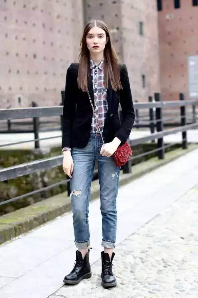 冬天米色短靴子搭配大全,冬天什么短靴好看又百搭