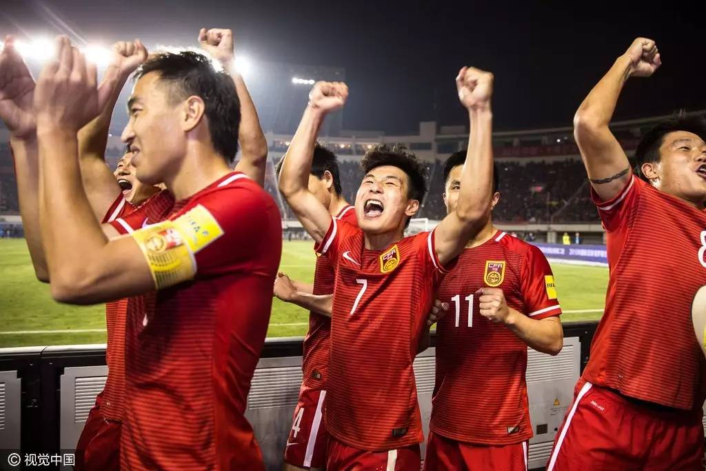 2021足坛感动泪目瞬间,2016足坛十大催人泪下的瞬间