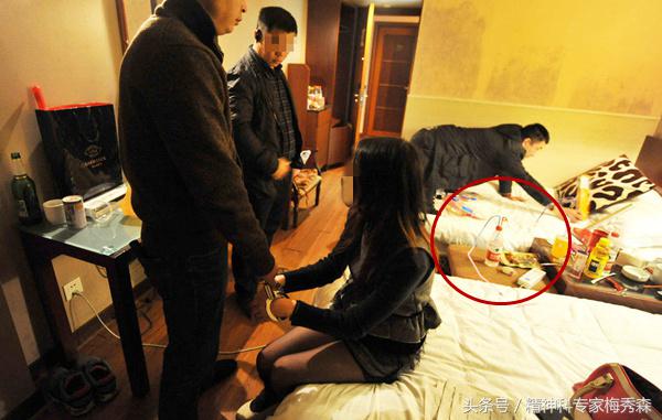 人中毒口吐白沫抽搐,喝水中毒后全身抽搐