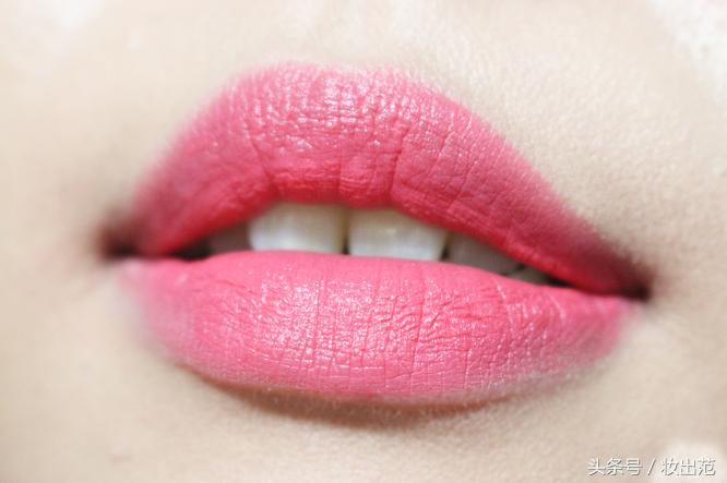 秀智同款“姨妈色”得鲜按压口红试色