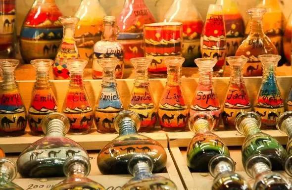 迪拜王子开车去沙漠越野,沙漠越野迪拜沙漠汽车赛