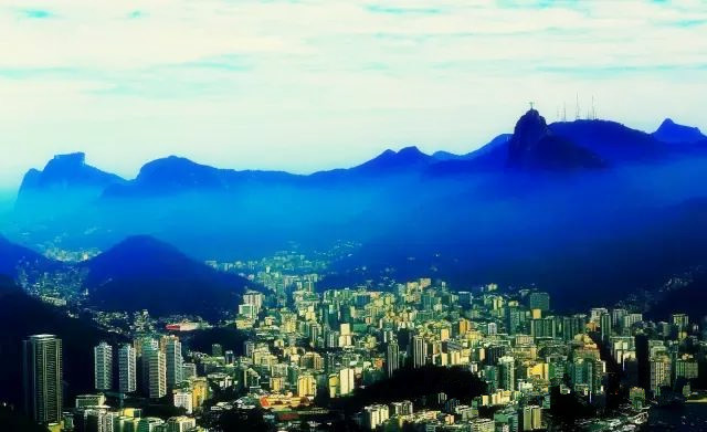 巴西这么强为啥还会输呢,巴西到底乱不乱