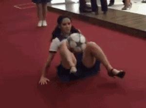 濡瑰瓙涓嶄粎婕備寒閰掗噺杩樺ソ,濡瑰瓙鏈夋皵璐ㄨ繕婕備寒