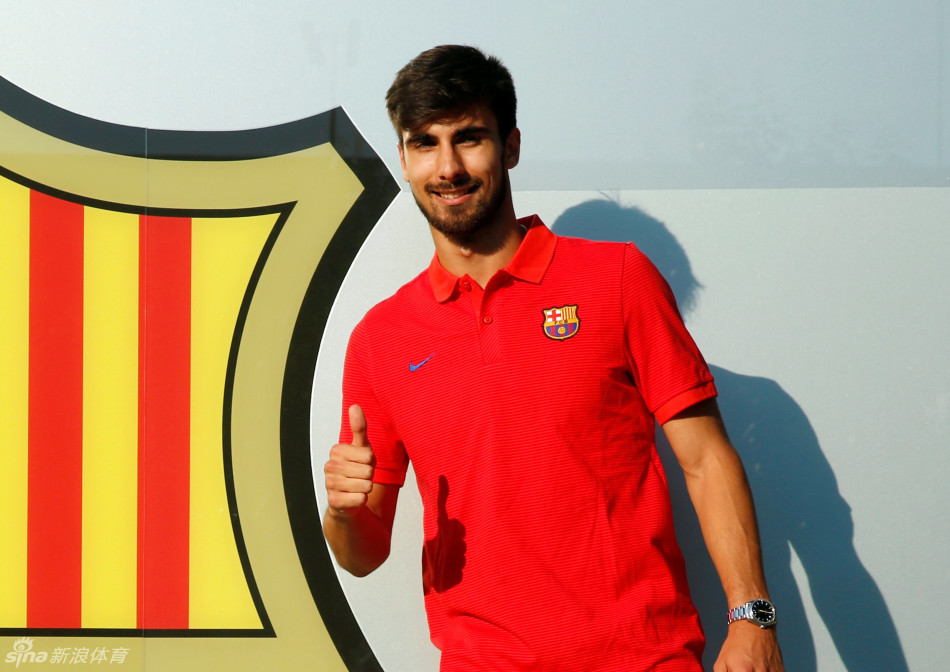 3500万先生为何选择巴萨