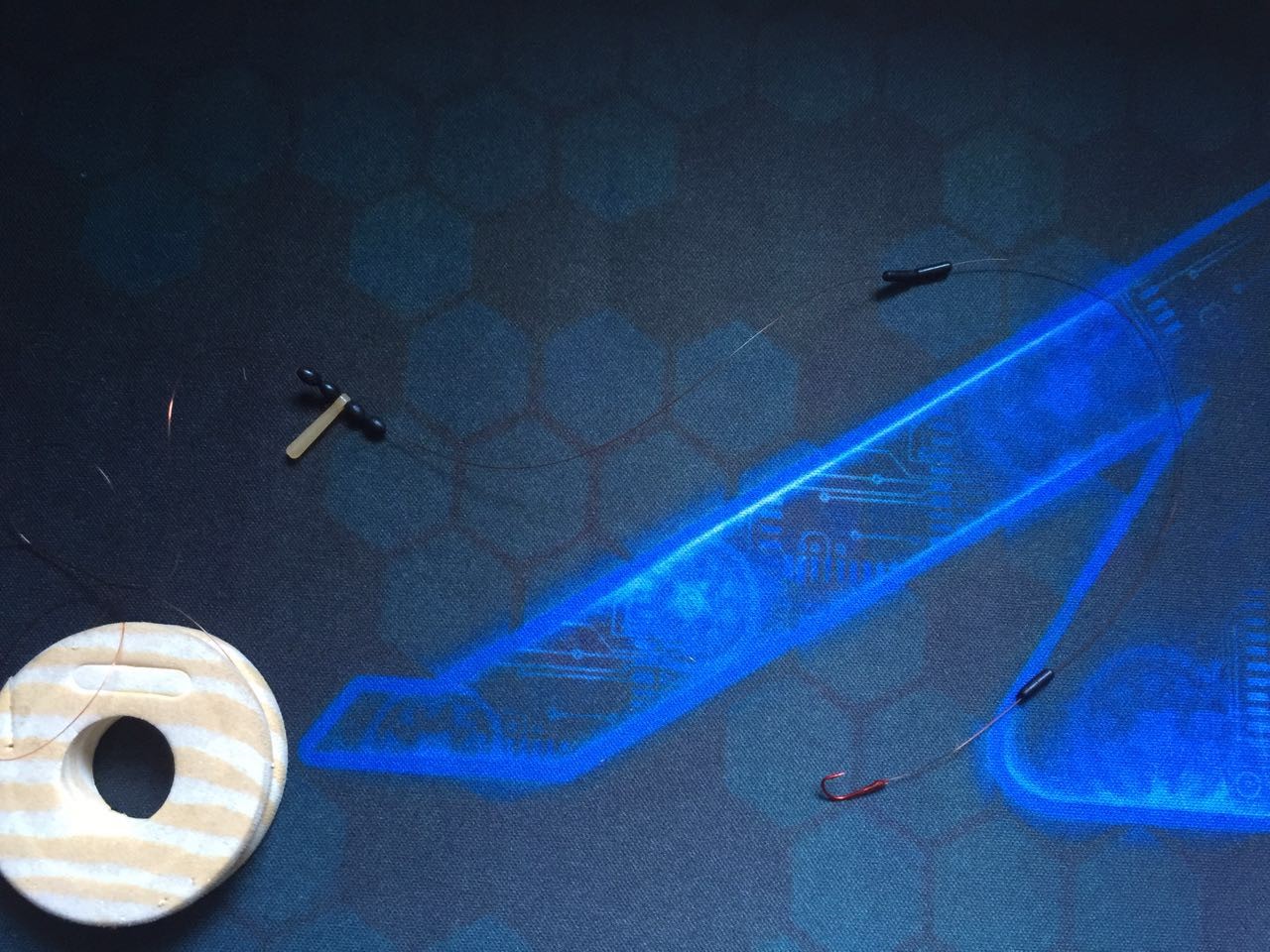 黑坑双铅坠线组钓轻口鲫鱼,7.2米长竿钓鲫鱼配多大铅坠