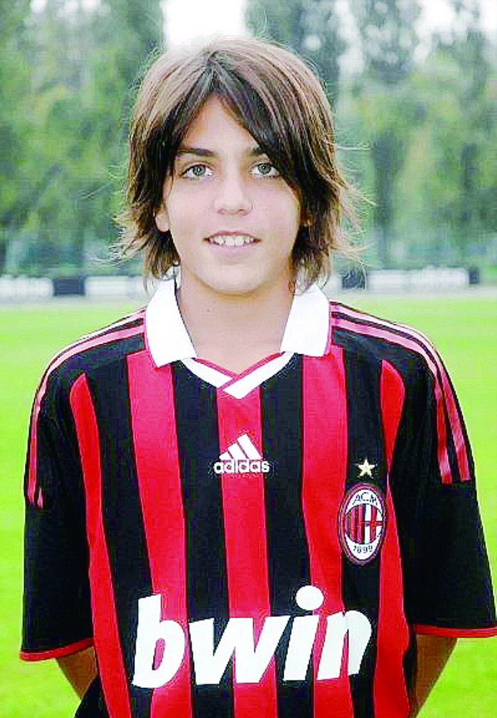 足球名人堂马尔蒂尼,天下足球绝对巨星马尔蒂尼视频