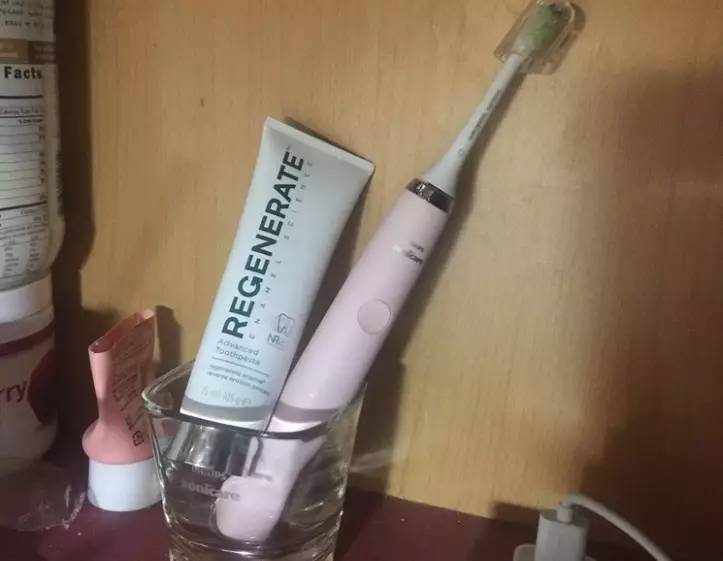 瀹夊埄澶т細鍗曞搧绾㈣壊,瀹夊埄骞村害鐩涘吀