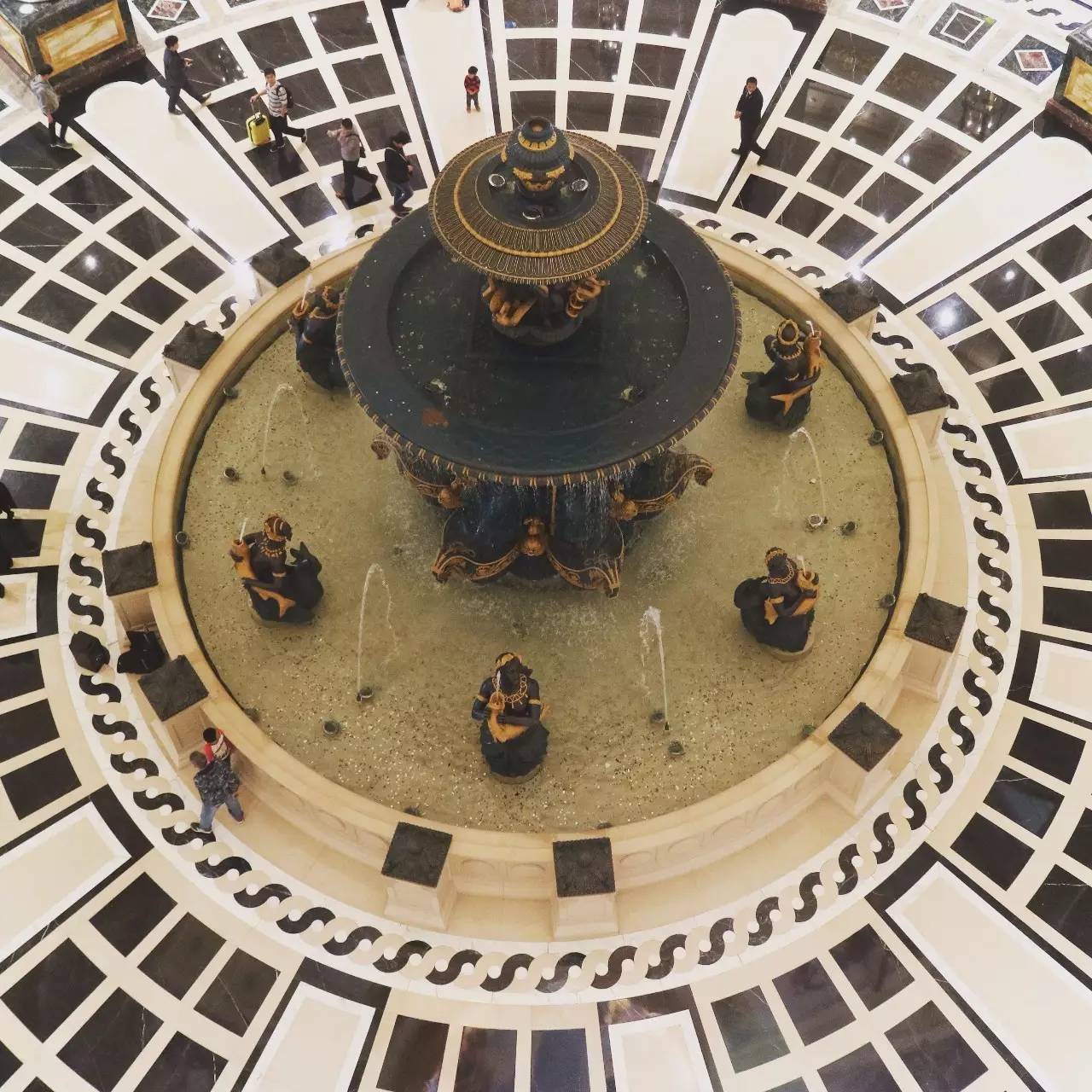 巴黎人酒店观光铁塔,除了埃菲尔铁塔还有什么