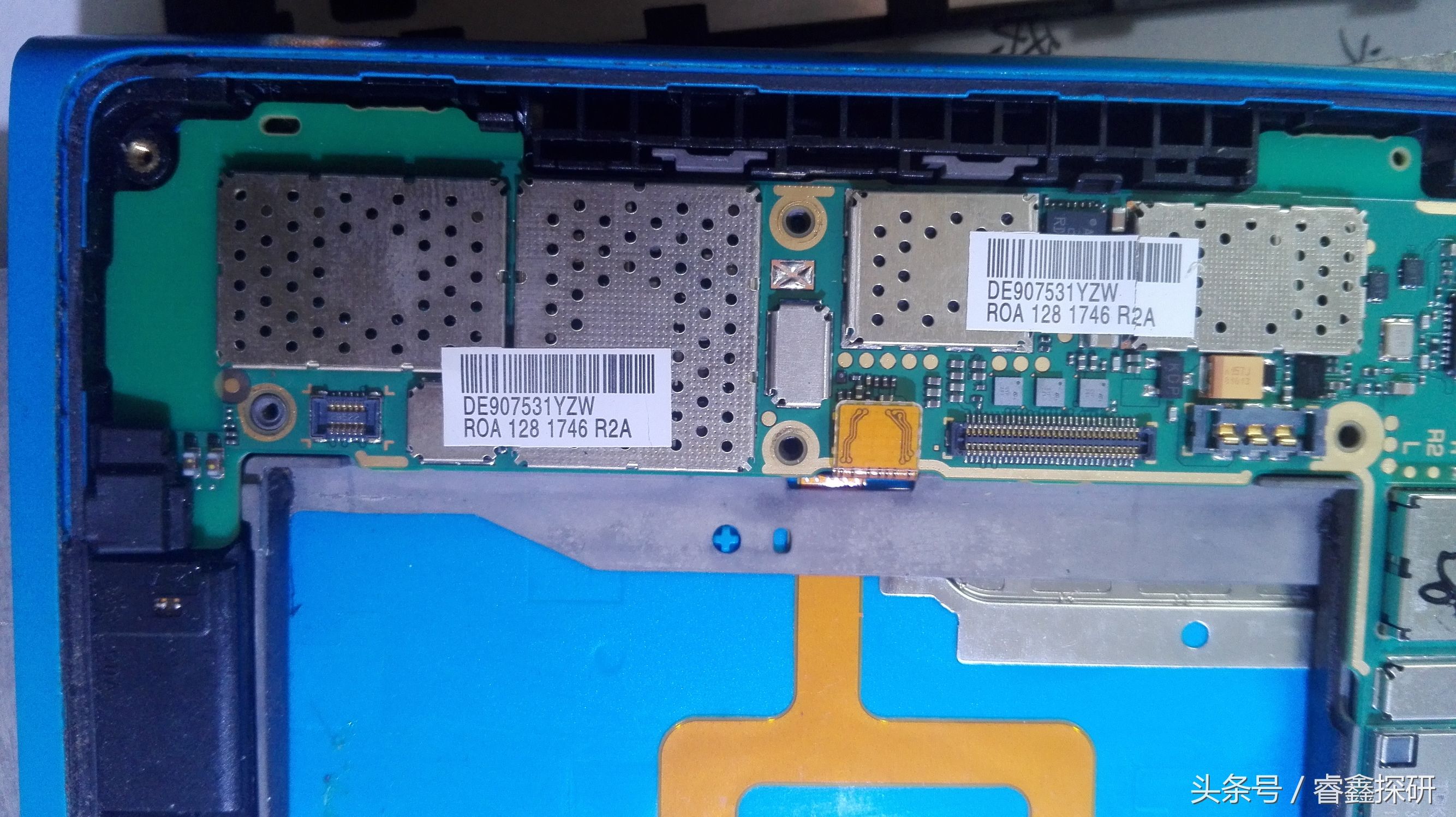 诺基亚lumia900拆机教程,nokia诺基亚n900