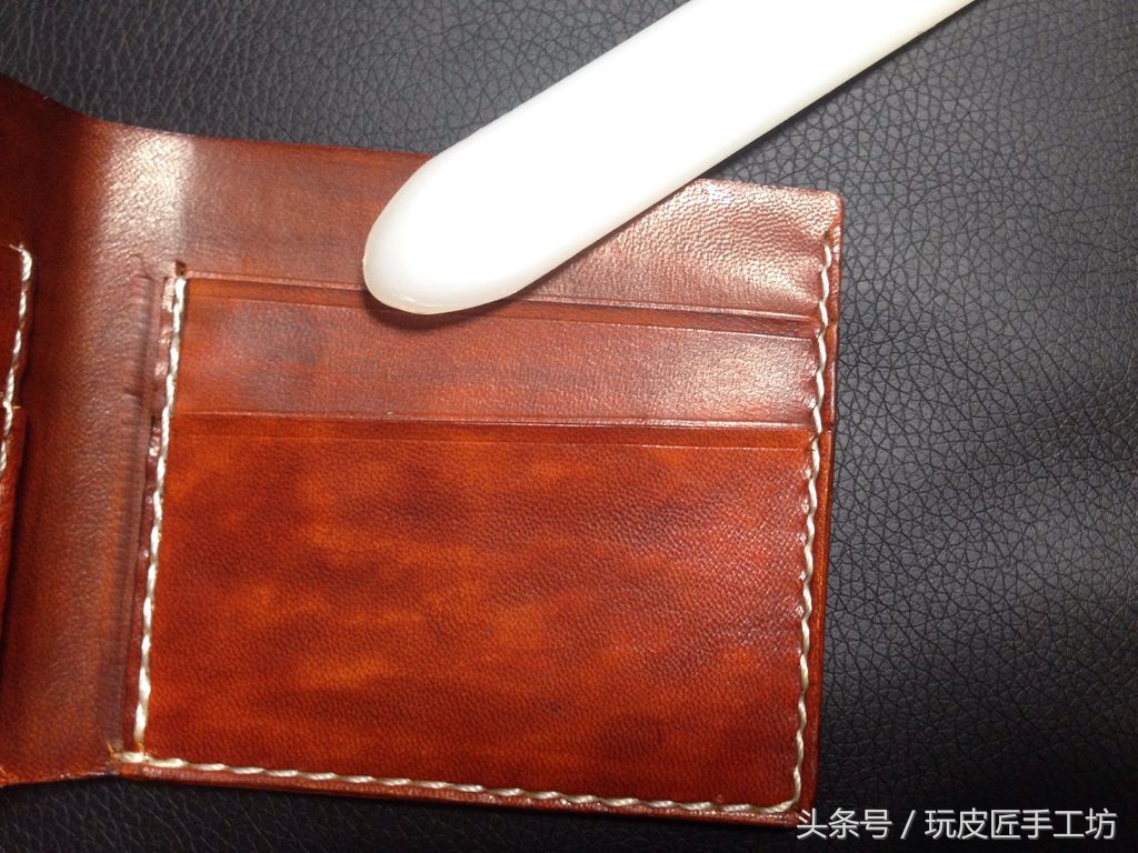 皮雕钱包手工制作视频,简易真皮手工钱包制作教程