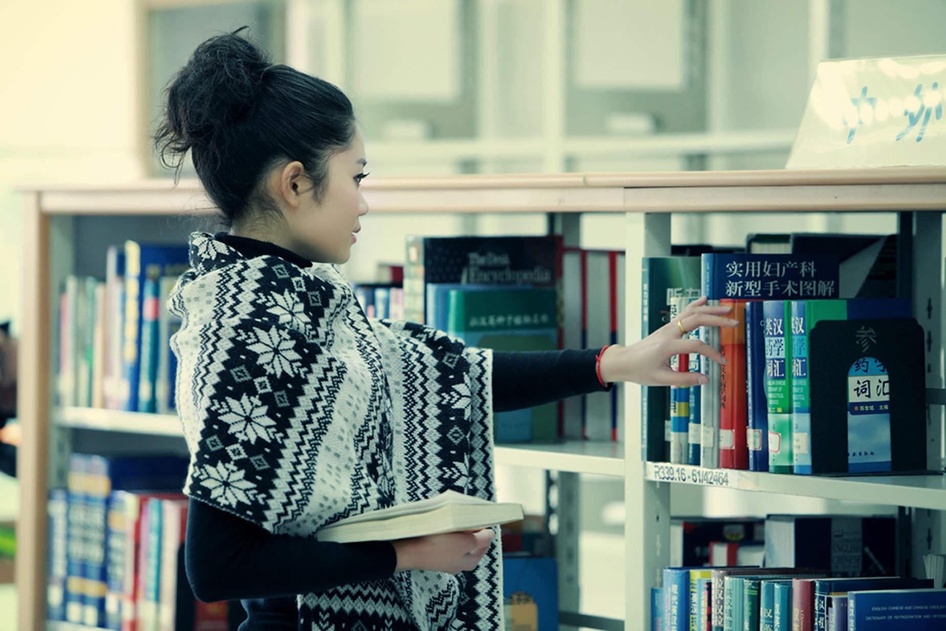 黑龙江农场女知青,一个女的在农场生活