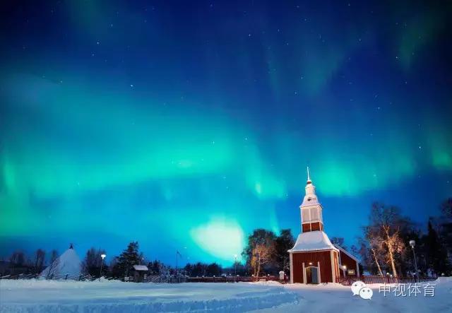 高峰：来自中国的圣诞老人