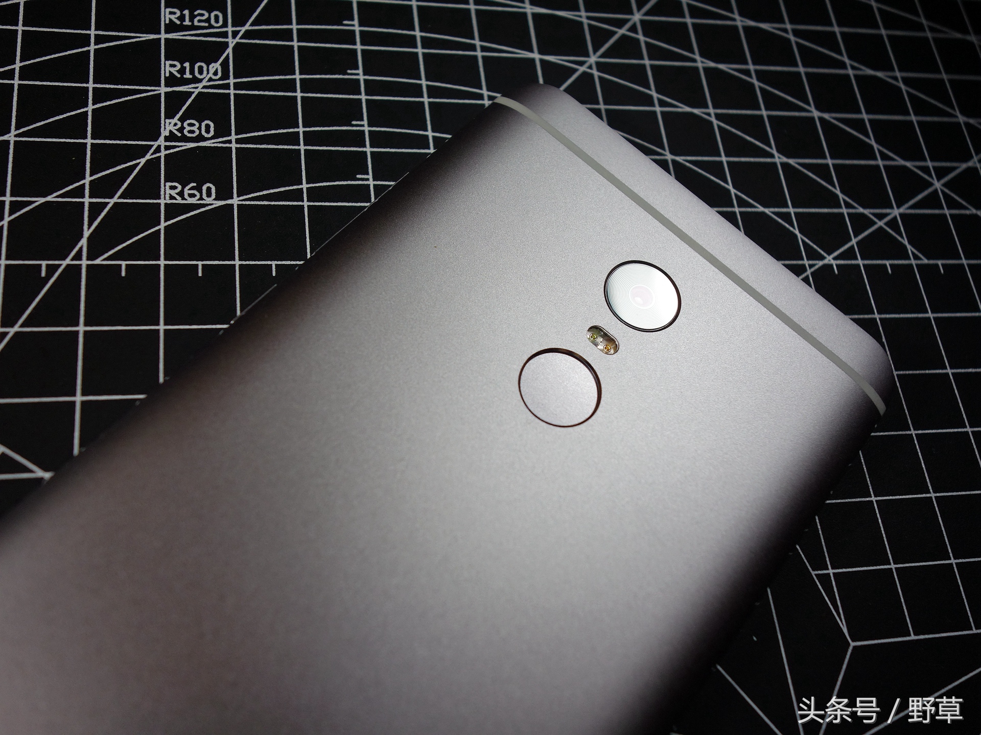 吴秀波刘诗诗刘昊然代言红米,红米广告刘诗诗吴秀波刘昊然