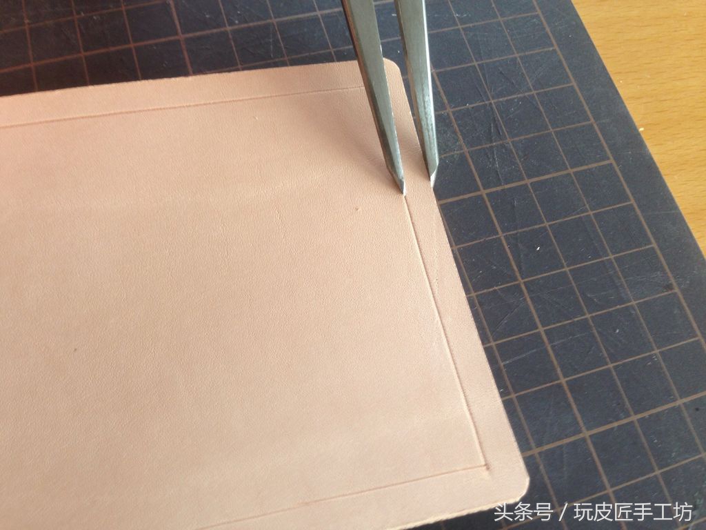皮雕钱包手工制作视频,简易真皮手工钱包制作教程