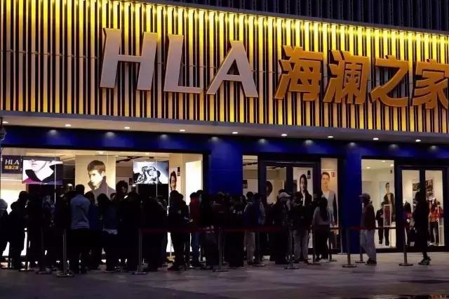 陈乔恩刘雯宋佳争着穿,那些年丑哭的国产牌子终于时髦上天!