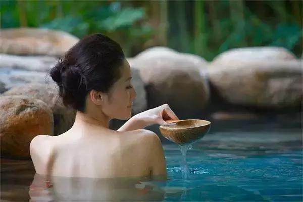 泡温泉是养生之道,湿寒体质泡温泉效果好吗