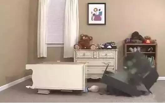 同一款柜子压死3个宝宝?这个细节妈妈们要注意啦!