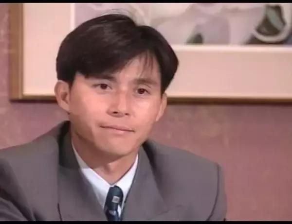 入行前是足球运动员，亦正亦邪，《天龙八部》慕容复成经典