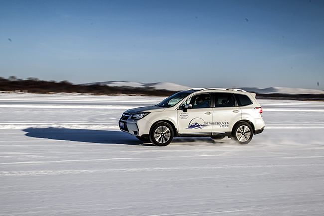 试驾斯巴鲁七座suv2.4l,斯巴鲁冰雪试驾