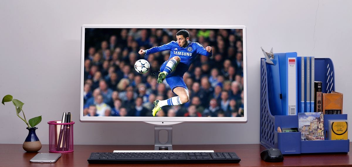 未到年二十八就扫除,晒一下我书房用的主力电脑