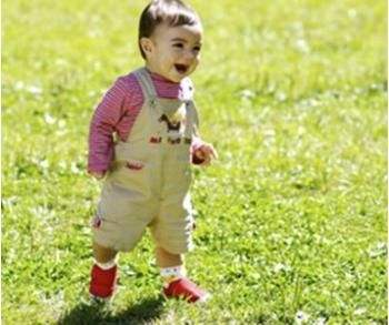 带孩子出门玩儿，邻居一句话就气得我直接去找婆婆理论！