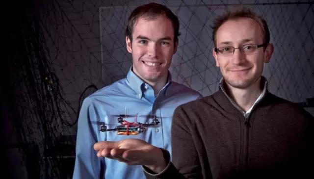 吓尿！歪国人竟用无人机拔牙，这些无人机奇葩用途你绝没见过