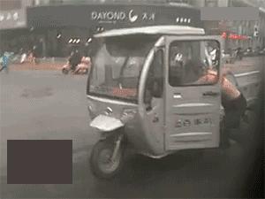 二十个动图段子：要不要来一碗这样的牛肉面？