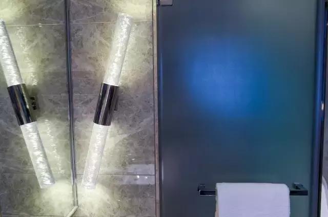 温泉酒店一定要有天然温泉吗,冬日里泡温泉