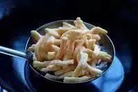 外面卖的零食在家做,外面的零食怎么做的