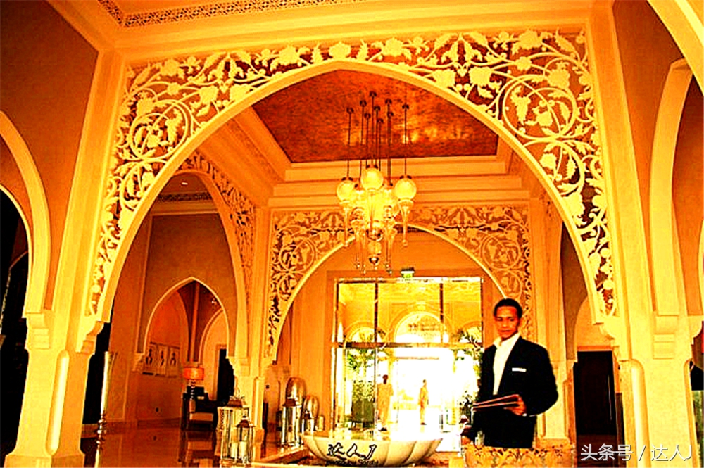 沙漠上的超级绿洲迪拜,迪拜沙漠上的奢华之都