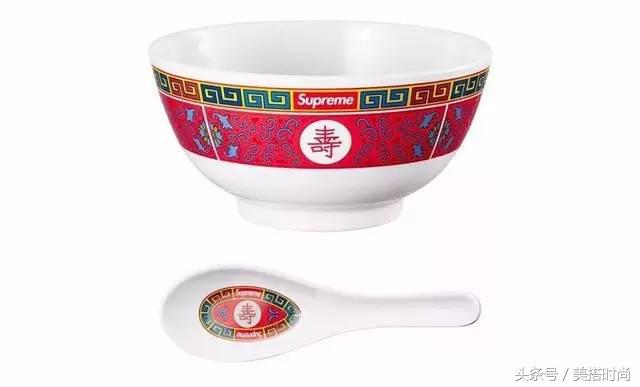 Supreme吃了LV的官司,绑了水原希子,却征服了Kate