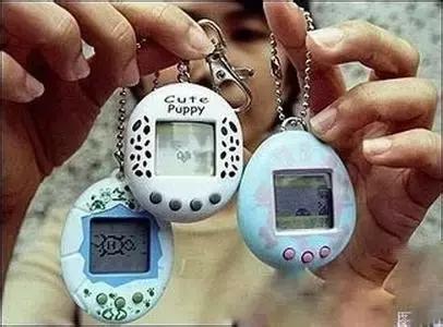 以前一放学就能看到的士多，现在也越来越少了。。。