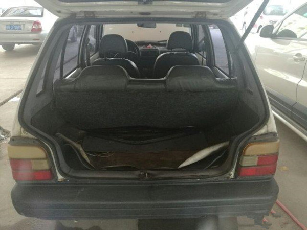 3000买了一辆04款的二手奥拓,小伙开回村里,人们都说赚了